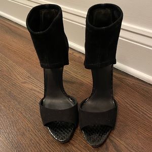 Brian Atwood Stiletto Peep Toe Heel Size 8 Black Suede/Croc Leather!!!